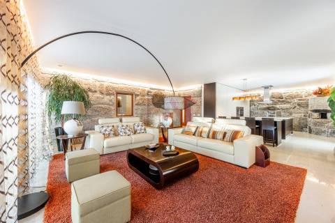 Moradia T4 de Luxo em Souto, Guimarães