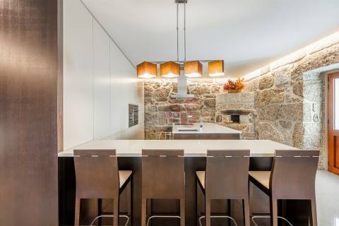 Moradia T4 de Luxo em Souto, Guimarães