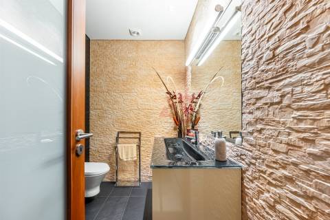 Moradia T4 de Luxo em Souto, Guimarães