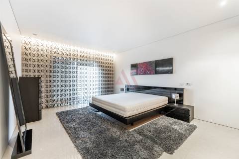 Moradia T4 de Luxo em Souto, Guimarães