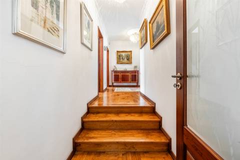 Moradia individual T4 com Suíte, Jardim, Varanda, Campo de TÉNIS, em Ronfe, Guimarães