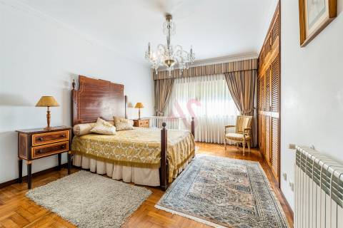 Moradia individual T4 com Suíte, Jardim, Varanda, Campo de TÉNIS, em Ronfe, Guimarães