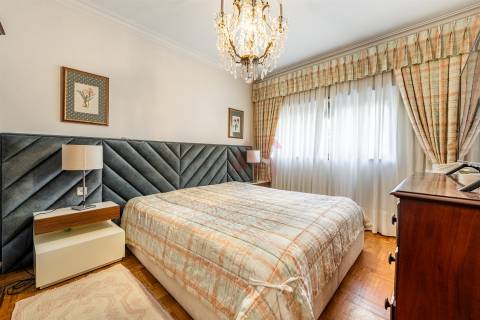 Moradia individual T4 com Suíte, Jardim, Varanda, Campo de TÉNIS, em Ronfe, Guimarães