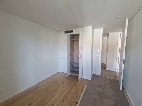 Apartamento de luxo T2 recuado em Creixomil, Guimarães