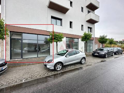 Loja com 83,10 m2 em Pedome, Vila Nova de Famalicão