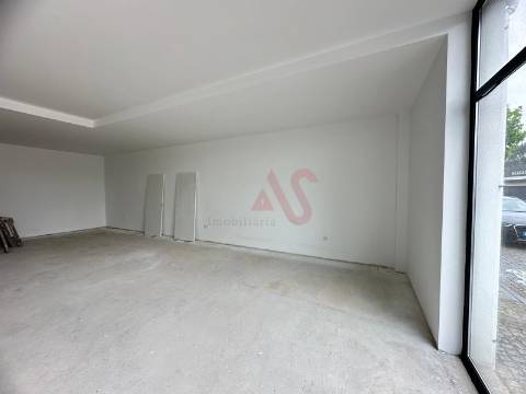 Loja com 83,10 m2 em Pedome, Vila Nova de Famalicão