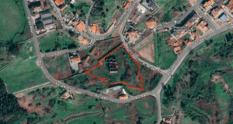 Palacete da 2.ª década do séc. XX,  com PIP aprovado para 7 apartamentos em Paredes