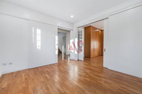 Moradia T4+1 no coração de Guimarães