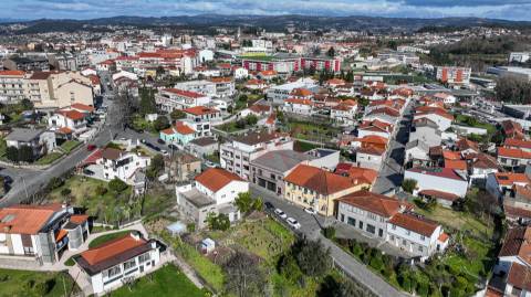 Restaurante com 305,75 m2, todo EQUIPADO em Fafe