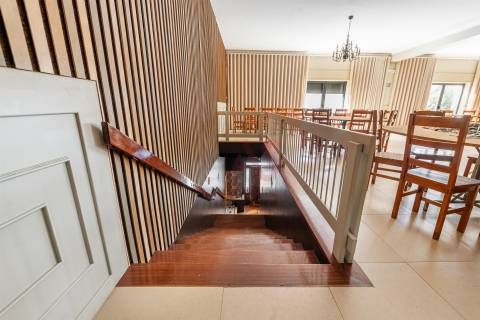 Restaurante com 305,75 m2, todo EQUIPADO em Fafe