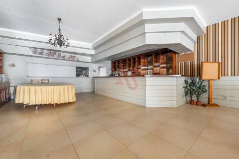 Restaurante com 305,75 m2, todo EQUIPADO em Fafe