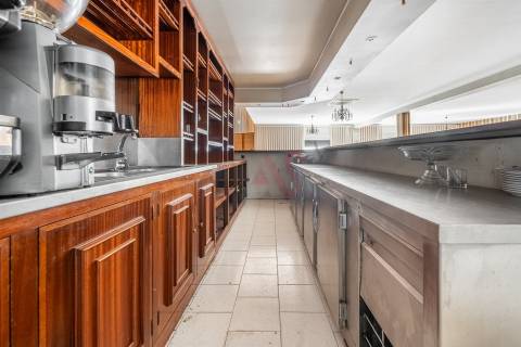 Restaurante com 305,75 m2, todo EQUIPADO em Fafe