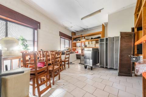 Restaurante com 305,75 m2, todo EQUIPADO em Fafe