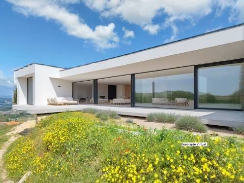 Moradia T3 nova com piscina em Souto S. Salvador, Guimarães