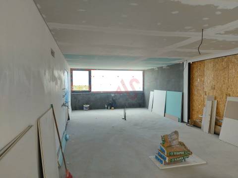 Moradia T3 nova com piscina em Souto S. Salvador, Guimarães