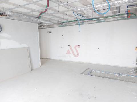 Moradia T3 nova com piscina em Souto S. Salvador, Guimarães