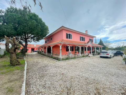 Quinta com duas habitações no Porto Alto, Samora Correia