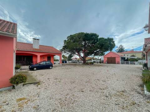 Quinta com duas habitações no Porto Alto, Samora Correia