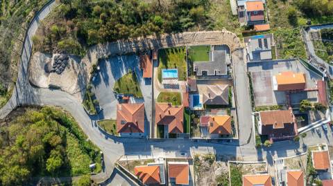 Moradia de luxo T3 com piscina aquecida em Santa Eulália, Vizela