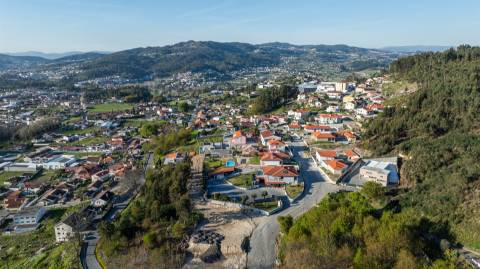 Moradia de luxo T3 com piscina aquecida em Santa Eulália, Vizela