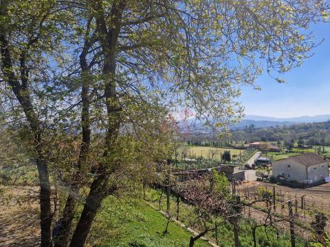 Moradia Individual T5 em Vila Nova de Sande, Guimarães