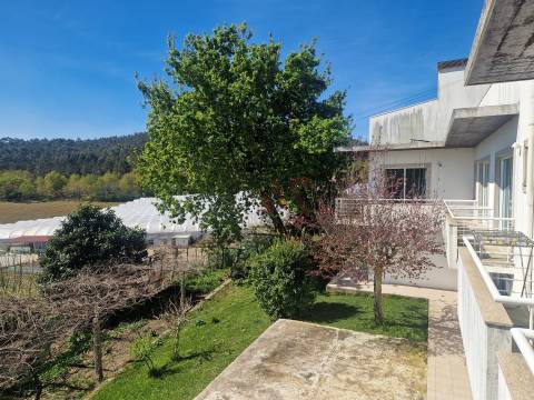 Moradia Individual T5 em Vila Nova de Sande, Guimarães