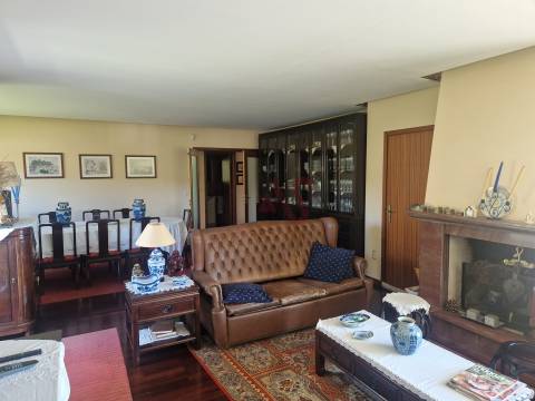 Moradia Individual T5 em Vila Nova de Sande, Guimarães