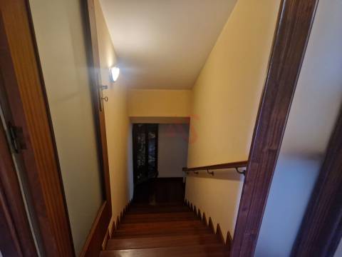 Moradia Individual T5 em Vila Nova de Sande, Guimarães