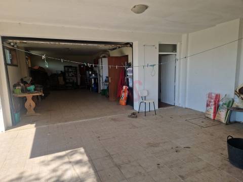 Moradia Individual T5 em Vila Nova de Sande, Guimarães