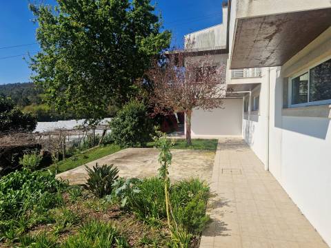 Moradia Individual T5 em Vila Nova de Sande, Guimarães
