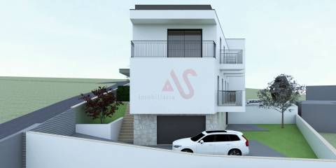 Moradia geminada T3 nova no Centro de Fafe