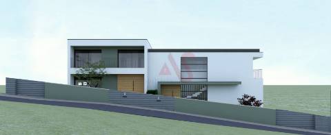 Moradia geminada T3 nova no Centro de Fafe
