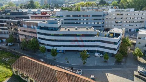 Apartamento T3 de luxo no Couros Residences no centro de Guimarães