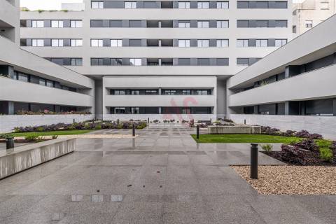 Apartamento T3 de luxo no Couros Residences no centro de Guimarães