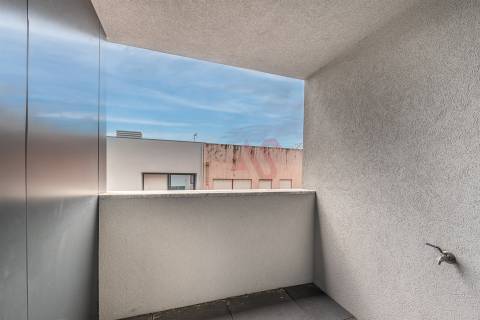 Apartamento T3 de luxo no Couros Residences no centro de Guimarães