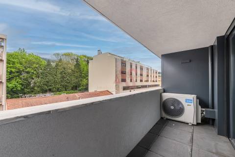 Apartamento T3 de luxo no Couros Residences no centro de Guimarães