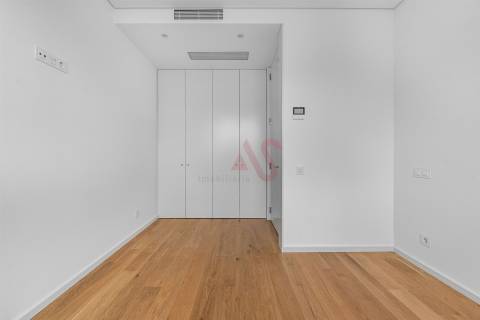 Apartamento T3 de luxo no Couros Residences no centro de Guimarães