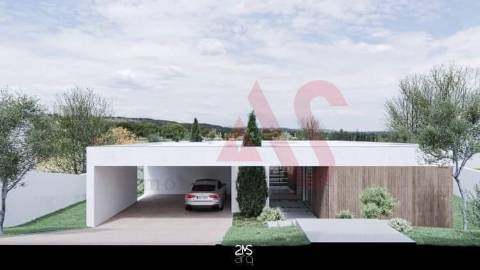 Terreno para construção com 800 m2 e projeto aprovado em Revinhade, Felgueiras