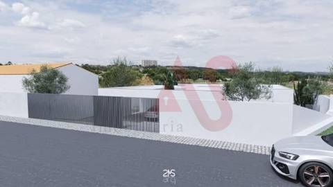 Terreno para construção com 800 m2 e projeto aprovado em Revinhade, Felgueiras