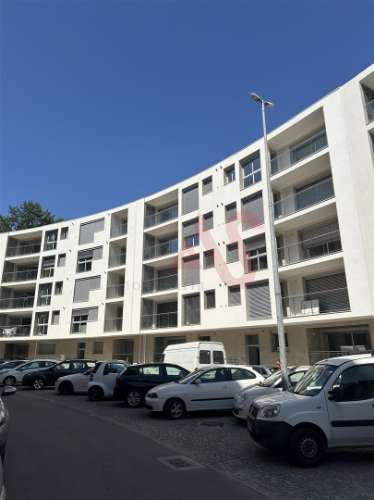 Apartamentos T3 (rés-do-chão) em Azurém, Guimarães