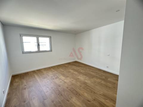 Apartamentos T3 (rés-do-chão) em Azurém, Guimarães