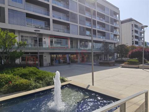 Loja no Fórum Vizela – 41,30 m2 com Licença para Comércio e Serviços