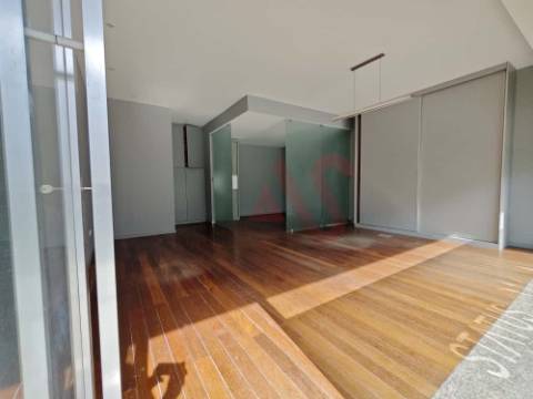 Loja no Fórum Vizela – 41,30 m2 com Licença para Comércio e Serviços