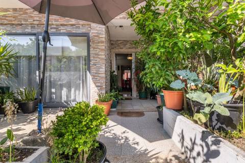 🏡 Moradia em Banda T3 + Armazém – Lustosa, Lousada