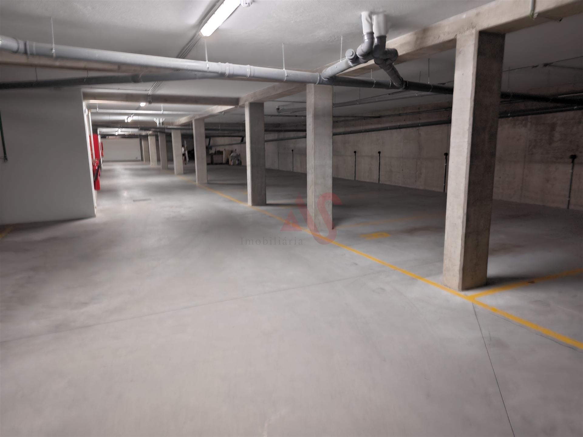 &#127359;&#65039; Lugar de Garagem para venda em Vizela