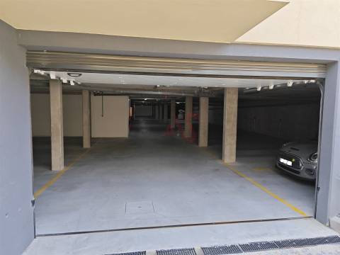 &#127359;&#65039; Lugar de Garagem para venda em Vizela