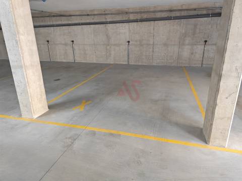 &#127359;&#65039; Lugar de Garagem para venda em Vizela