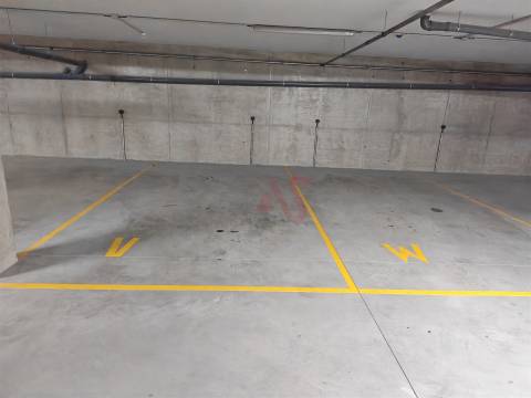 &#127359;&#65039; Lugar de Garagem para venda em Vizela