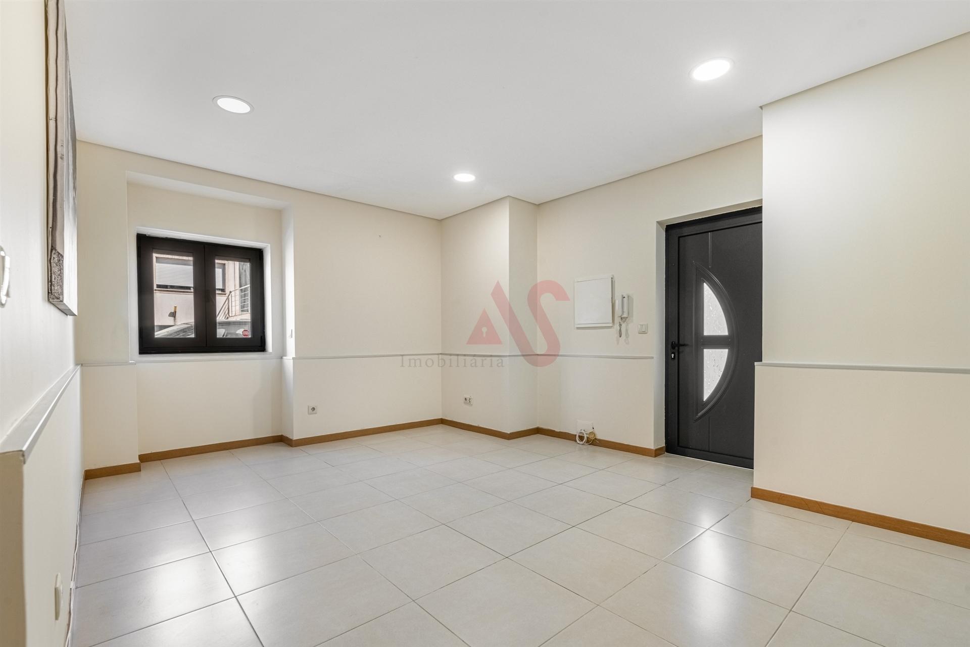 &#127969; Andar de Moradia T2 – Rés-do-Chão &#124; 77 m² &#124;  Ferreiros, Braga