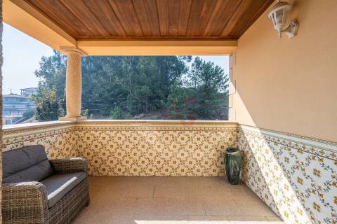 Moradia T4 com 3 Pisos – Excelente Estado de Conservação - S. Paio, Vizela